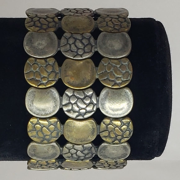 Tri-Color Wide Stretch Bracelet - Picture 6 of 9